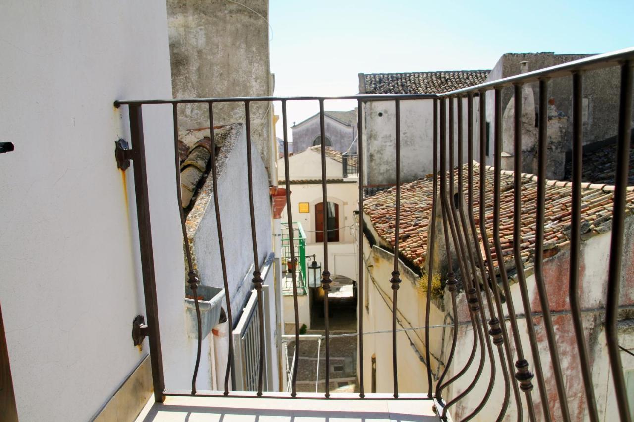Rooms Dimora Arco - Affitti Brevi Italia Monte SantʼAngelo Exteriér fotografie