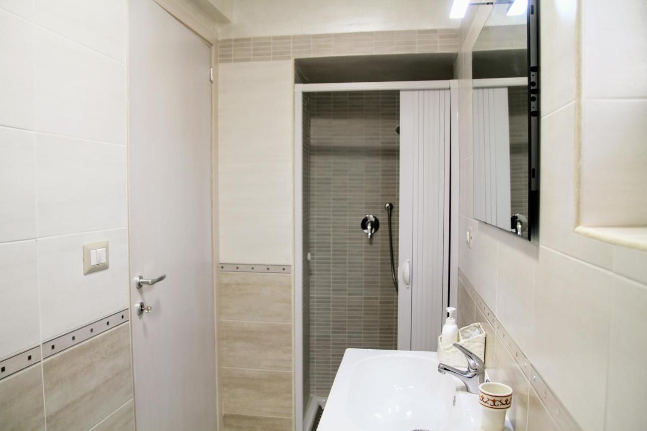 Rooms Dimora Arco - Affitti Brevi Italia Monte SantʼAngelo Exteriér fotografie