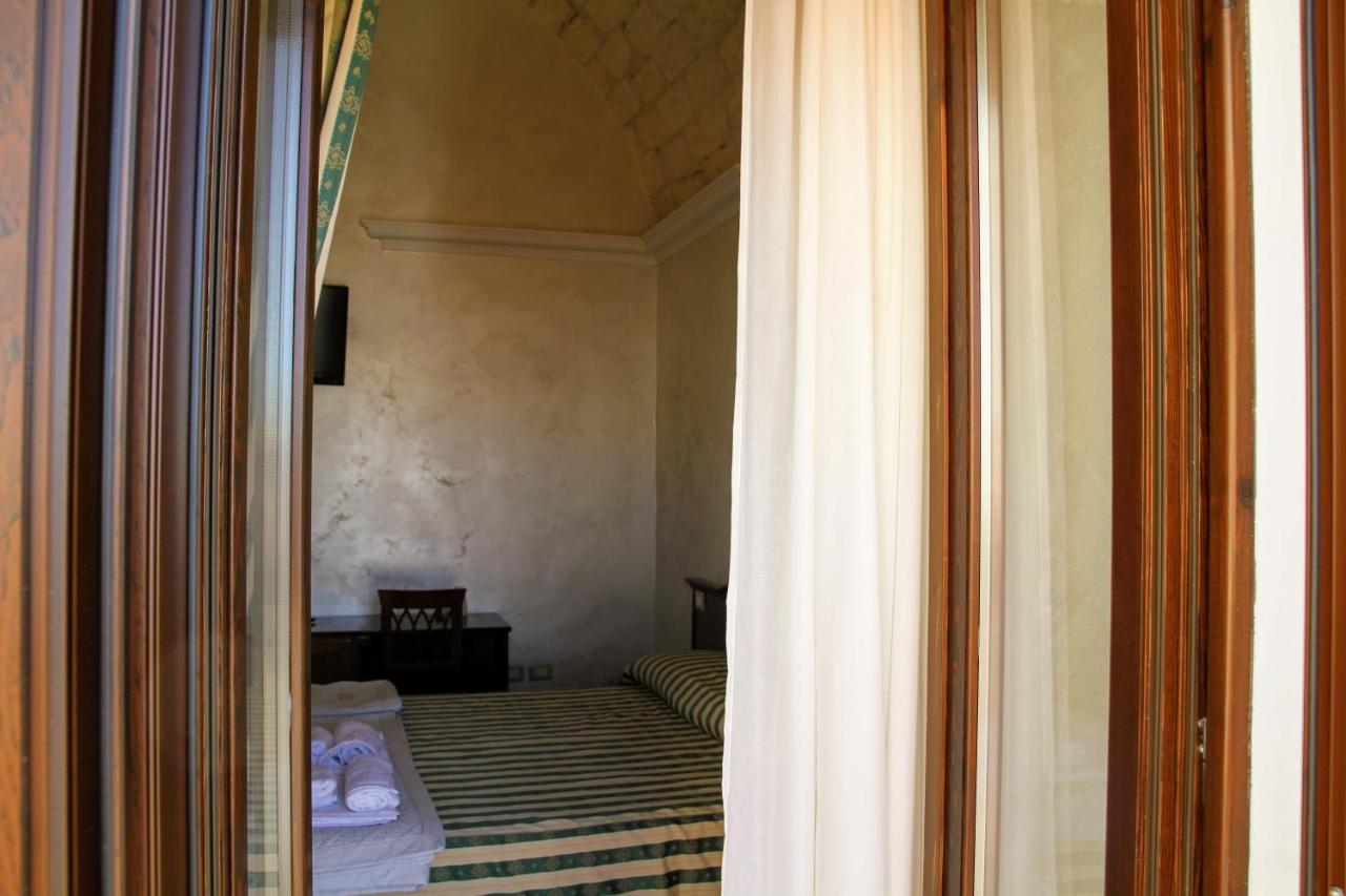 Rooms Dimora Arco - Affitti Brevi Italia Monte SantʼAngelo Exteriér fotografie
