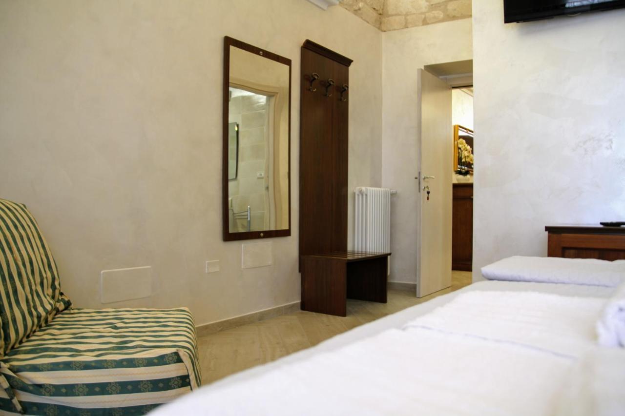 Rooms Dimora Arco - Affitti Brevi Italia Monte SantʼAngelo Exteriér fotografie